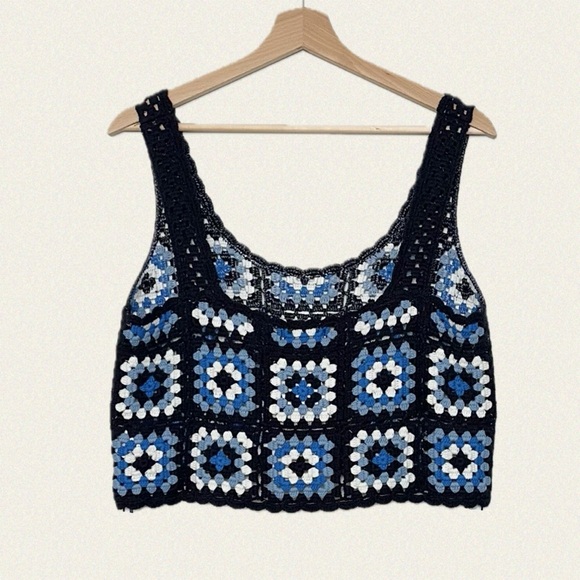 Sincerely Jules Black and Blue Patterned Tank Top - Picture 3 of 5